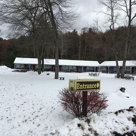 Warrensburg Inn & Suites - 6 Mi To Lake George Exteriör bild